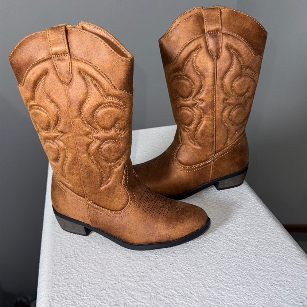 NWT-Girls Cowboy Boots Size 1 - Picture 3 of 7
